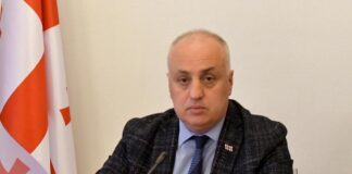 დიმიტრი ხუნდაძე: გთავაზობთ, რომ 6 წელზე უფრო ძველი მანქანებისთვის გადასახადის დიფერენცირება მოხდეს შემდეგნაირად : 7 – 8 წლამდე წლოვანების მანქანებზე გადასახადი გავზარდოთ არა 6-ჯერ, არამედ იყოს 2 ლარი; 8-დან 10 წლამდე – 2.5-ლარი, ხოლო 11-დან 12 წლამდე – 3-ლარი