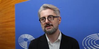 გვარამია გეგელიაზე: თუ სადმე გაიგებს, რომ ამერიკელები მოგვიწოდებენ პარლამენტში შესვლას, მეც მითარგმნონ, შემთხვევით მარტო “ლელო” რომ არ შებრუნდეს და არ დაიღუპოს ქართული “ზომიერი” პოლიტიკური სპექტრი და პროცედურული დემოკრატია