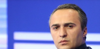 ირაკლი ლატარია: სააკაშვილის პროპაგანდისტი ვიკა ბუკიას აზრით, თუ რუსი ტურისტები სასტუმროში გეყოლება, მათგან ფულს აიღებ, თბილად დააძინებ – ეს თურმე არაა პრობლემა, დაბადების დღის გადახდა თუ მოინდომა, ეგ დაუშვებელია თურმე. ასეთი უტიფარი და უსინდისოა კრებსითი “ნაცი”, ესეც იმ სერიიდან არის, ახლა რომ რუსები შეჯავრდათ, მაგრამ აგვისტოს ომის შემდეგ, რუსეთში კარგად “გულაობდნენ”