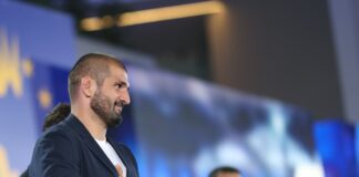 გენო პეტრიაშვილი: ჩვენი გუნდი მზად არის, პირდაპირი კომუნიკაციით გაიგოს ახალგაზრდების საჭიროება, პრობლემა და გამოწვევა. ახალგაზრდული ორგანიზაციის პირველმა კონფერენციამ დამარწმუნა, რომ მსგავსი შეხვედრები და დისკუსიები აუცილებელია ჯანსაღი პოლიტიკური პროცესისათვის