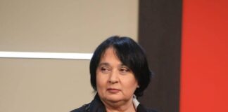 ნანა კაკაბაძე- ნებისმიერ შეძლებულ არაბს შეუძლია შეიძინოს საქართველოში უძრავი ქონება და თუ აქ მასობრივი ჩამოსახლება უნდათ, რაში სჭირდებათ მილიარდობით ქონების ჩადება? თუ ამ კითხვას საკუთარ თავს დაუსვამს ქართველი, ის აღარ აღმოჩნდება ხელოვნურად გაღვივებული ისლამოფობიის ტყვეობაში და მხოლოდ საკუთარი ქვეყნის კეთიდღეობის განვითარების პერსპექტივიდან შეხედავდა მოვლენებს