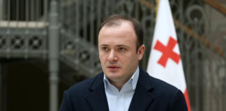 ირაკლი ზარქუა: ევროკავშირი ნაბიჯ-ნაბიჯ მოგვყვება და კიდევ უფრო ამკაცრებს გამჭვირვალობის კანონს. ეს ის ხალხია, რომელიც ჩვენ გვკიცხავდა აღნიშნულ კანონთან დაკავშირებით – მე მინდა მივმართო მათ, ეს კანონი ახლა არ არის რუსული?