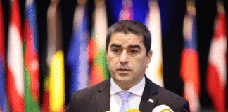 პაპუაშვილი: საქართველო ყოველთვის მზად არის კონსტრუქციული დიალოგისთვის და ბრიუსელმა კარგად იცის, რა არის ამისთვის აუცილებელი: უნდა შეწყდეს საქართველოს მიმართ აგრესიული რიტორიკა და არჩეულ ხელისუფლებაზე თავდასხმები