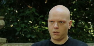 ბაჩო ოდიშარია- ევროპა, რომელმაც ღირებულებები შექმნა, დღეს მხოლოდ ეძებს მათ უკანასკნელ კვალს. ევროპას ჯერ კიდევ შეუძლია გადარჩენა – თუ გაიხსენებს, რომ თავისუფლება ბიუროკრატიული დოკუმენტი კი არა, შინაგანი რწმენაა. რომ ტოლერანტობა არ ნიშნავს საკუთარ კულტურაზე უარის თქმას