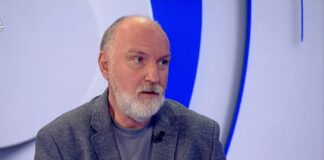 *დავით ქართველიშვილი ხოშტარიაზე- მასში ქალბატონი აგენტის მთელი არსია ჩადებული, ვინაიდან, მხოლოდ სპეც-სამსახურის თანამშრლმლები ან მათთან მჭიდროდ დაკავშირებული პირები უწოდებენ რაიმე მასალას “ფაილებს”*