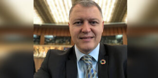 *გიორგი ფხაკაძე: ახლა ყველაზე დიდი ფული არის არაბულ ქვეყნებში და ყველა ევროპული ქვეყანა, საკუთარ დედასაც გაყიდის, ოღონდ არაბული ინვესტიცია შევიდეს. ინვესტიცია ნიშნავს სამუშაო ადგილებს – არა სოციალურ დახმარებას, არამედ შენ იმუშავებ, გექნება ხელფასი და ქმნი დოვლათს*