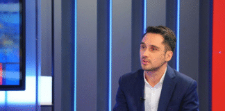 ნიკა ობოლაძე: რაც ჯარით და ომით ვერ დაათმობინა რუსეთმა უკრაინას, დასავლური ძალების დიდი ნაწილი, მაგალითად შეერთებული შტატები, ცდილობს უკრაინამ ხელი მოაწეროს ნახევრად კაპიტულაციურ ხელშეკრულებას და ტერიტორიები დათმოს მშვიდობით