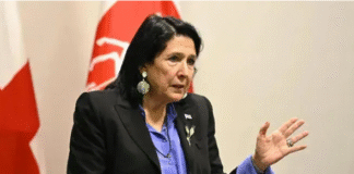 *სალომე ზურაბიშვილი- ბევრი მინისტრი იძულებულია გაჩუმდეს. ვხედავთ რამდენი მათგანია კორუფციის მხილების ქვეშ. თვით ღარიბაშვილი, როცა მას ჰქონდა მოლაპარაკებები ევროკავშირთან ცდილობდა დაერწმუნებინა ისინი, რომ ჩვენ არ ვცილდებოდით ევროპულ გზას*