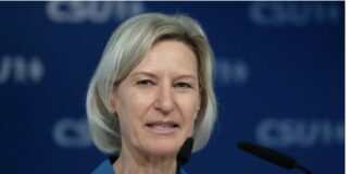 ევროპარლამენტში ევროპის სახალხო პარტიის ფრაქციის (EPP) გავლენიანი გერმანელი წევრის ანგელიკა ნიბლერის წინააღმდეგ თაღლითობის ბრალდებით გამოძიება დაიწყო