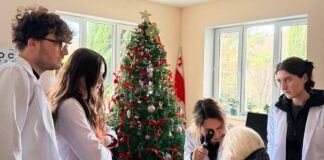 “ევროპის უნივერსიტეტის” სტუდენტები და პროფესორები წმინდა გიორგი მთაწმინდელის დედათა მონასტერთან არსებულ სარეაბილიტაციო ცენტრში იმყოფებოდნენ