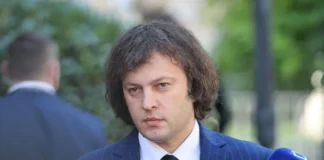 ირაკლი კობახიძე – რამდენ ხანსაც იქნება საჭირო დალოდება, აშშ-სგან თანმხვედრ ნაბიჯებს იმდენ ხანს დაველოდებით! – ჩემი პოზიცია არის ის, რასაც მე ვამბობ, ხოლო რასაც ზაზა შათირიშვილის ამბობს, ის არის მისი პოზიცია, არ მიჭირს იმის თქმა, რისი თქმაც მე მინდა!