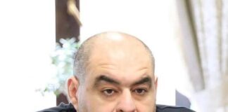 ლევან ჯაფარიძე ლომჯარიაზე, ხიდაშელზე, სანიკიძესა და კანდელაკზე: ამ უჯიშო, უსამშობლო, ხროვის გამოხტომებზე გამახსენდა, რა ზუსტად აღწერს ვიკიპედია მათ და მათი დამქაშების სახელწოდებას – მეხუთე კოლონა, ადამიანთა ჯგუფი, რომელიც სახელმწიფოს უთხრის ძირს მტრის სასარგებლოდ