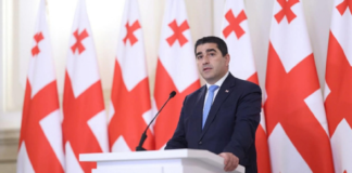 შალვა პაპუაშვილი: მარკეტა გრეგორევა არის მეკობრეების პარტიის წევრი და ეს ფაქტი ბევრს მეტყველებს მასთან დაკავშირებით და როგორც ერთ-ერთი მეკობრე, თავს ესხმის მედიას