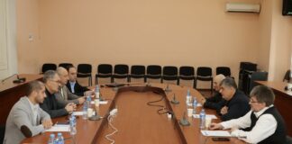 პოლიტიკური ჯგუფი „ხალხის ძალის“ წევრები რეგიონების საკრებულოებში საკუთარი ფრაქციების წევრებთან შეხვედრებს განაგრძობენ