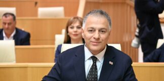ზაალ მიქელაძე: ,,ერთად ვიაროთ მეტად უსაფრთხო, აყვავებული და მშვიდობიანი მომავლისკენ”- ტრამპის უმთავრესი გზავნილია საქართველოს ხელისუფალის მიმართ. დიახ, ის არ ყოფს კანონიერად არჩეულ მთავრობას და ხალხს ერთმანეთისგან